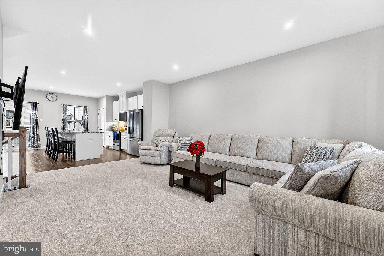 39 Sage Way Mount Laurel, NJ 08054 - Photo 4 of 32 a living room with furniture and a wooden floor