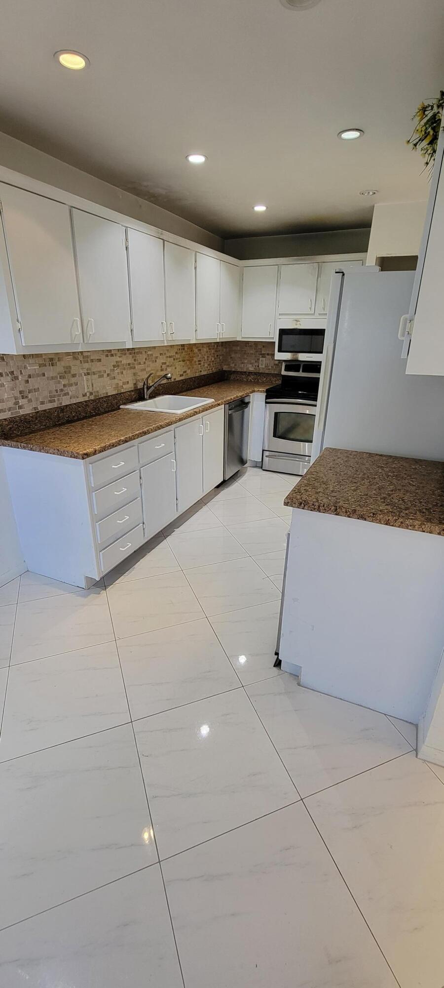 21476 Juego Circle, Unit 8E Boca Raton, FL 33433 - Photo 16 of 37 20220124_103201