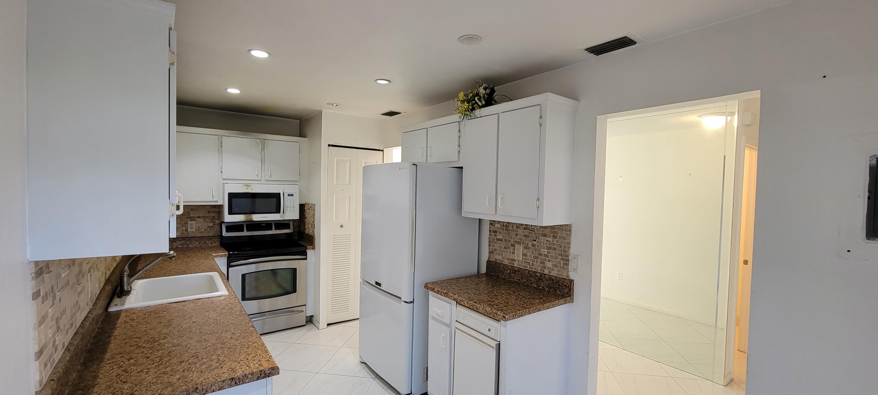 21476 Juego Circle, Unit 8E Boca Raton, FL 33433 - Photo 19 of 37 20220124_103250