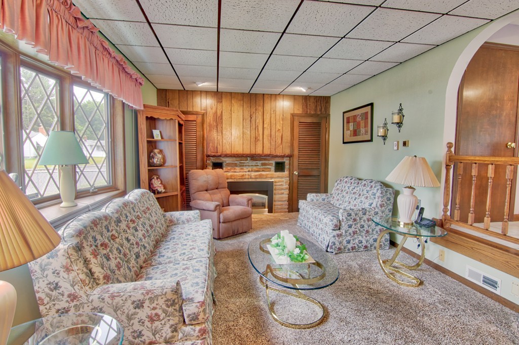 117 Silvin Road Chicopee, MA 01013 - Photo 3 of 20 Gallery Image 3