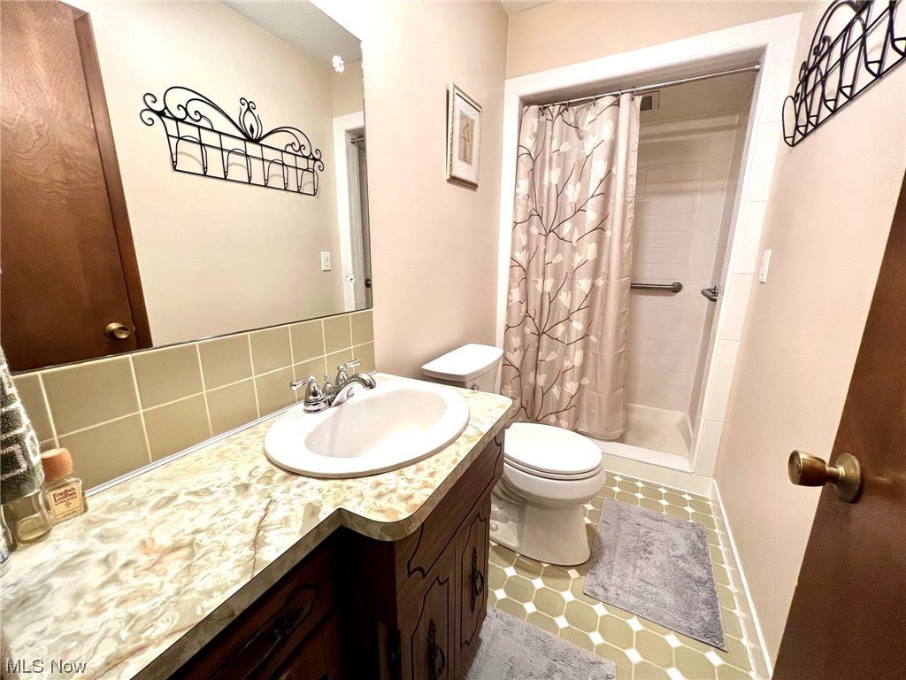 3001 Dentzler Road Parma, OH 44134 - Photo 21 of 35