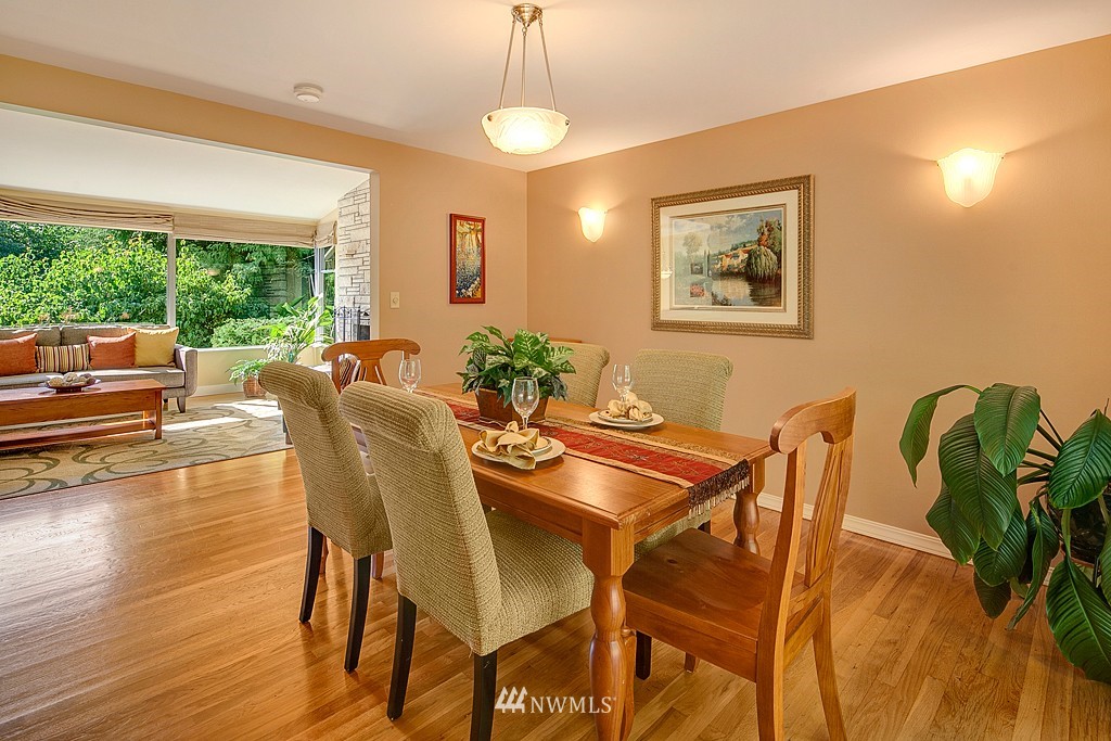 9016 192nd Street Southwest Edmonds, WA 98026 - Photo 11 of 25 Gallery Image 11