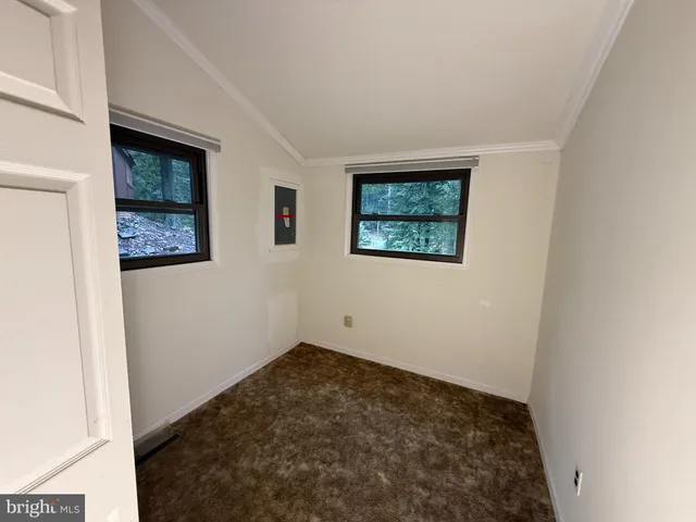 $238,500 | 210 Black Hawk Lane, Hedgesville, WV 25427