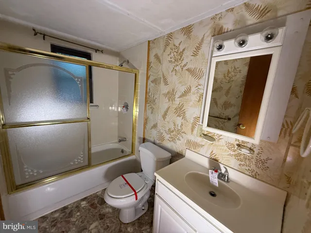 $238,500 | 210 Black Hawk Lane, Hedgesville, WV 25427