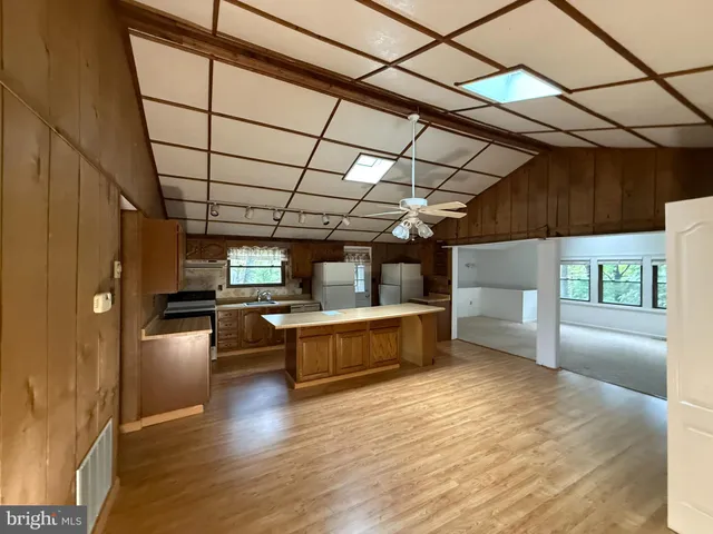 $238,500 | 210 Black Hawk Lane, Hedgesville, WV 25427