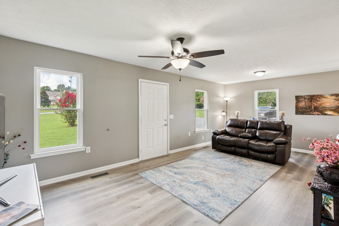 233 Curd Road Mount Juliet, TN 37122 - Photo 5 of 20 Gallery Image 5