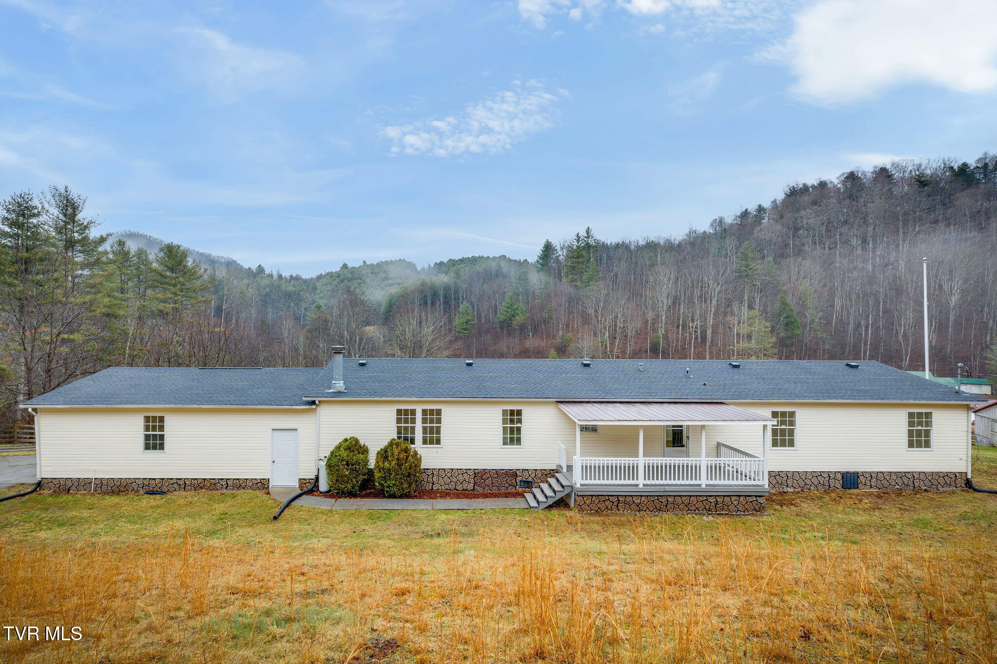 37308 Chestnut Mountain Road Damascus, VA 24236 - Photo 31 of 35 029