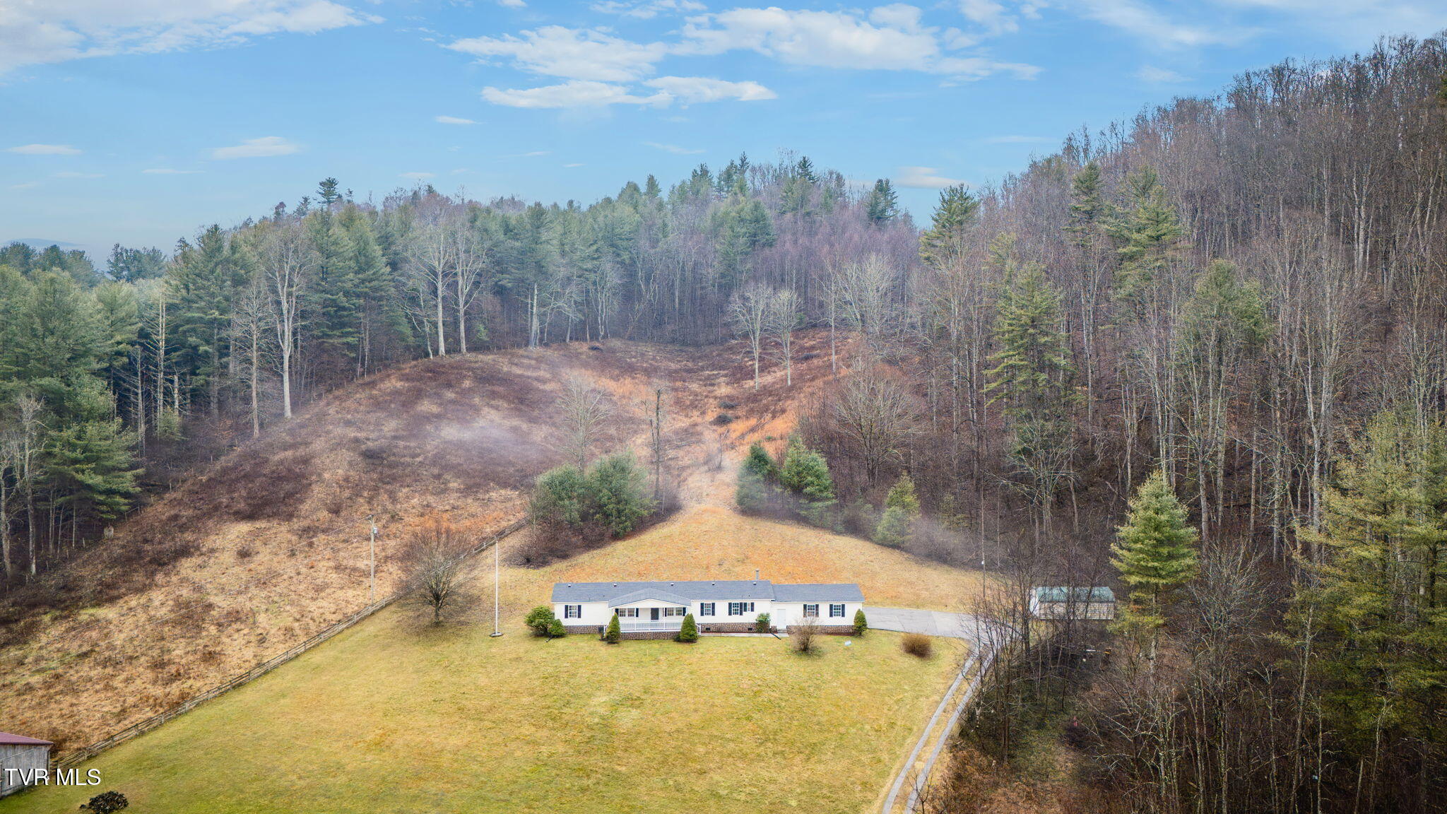 37308 Chestnut Mountain Road Damascus, VA 24236 - Photo 33 of 35 102