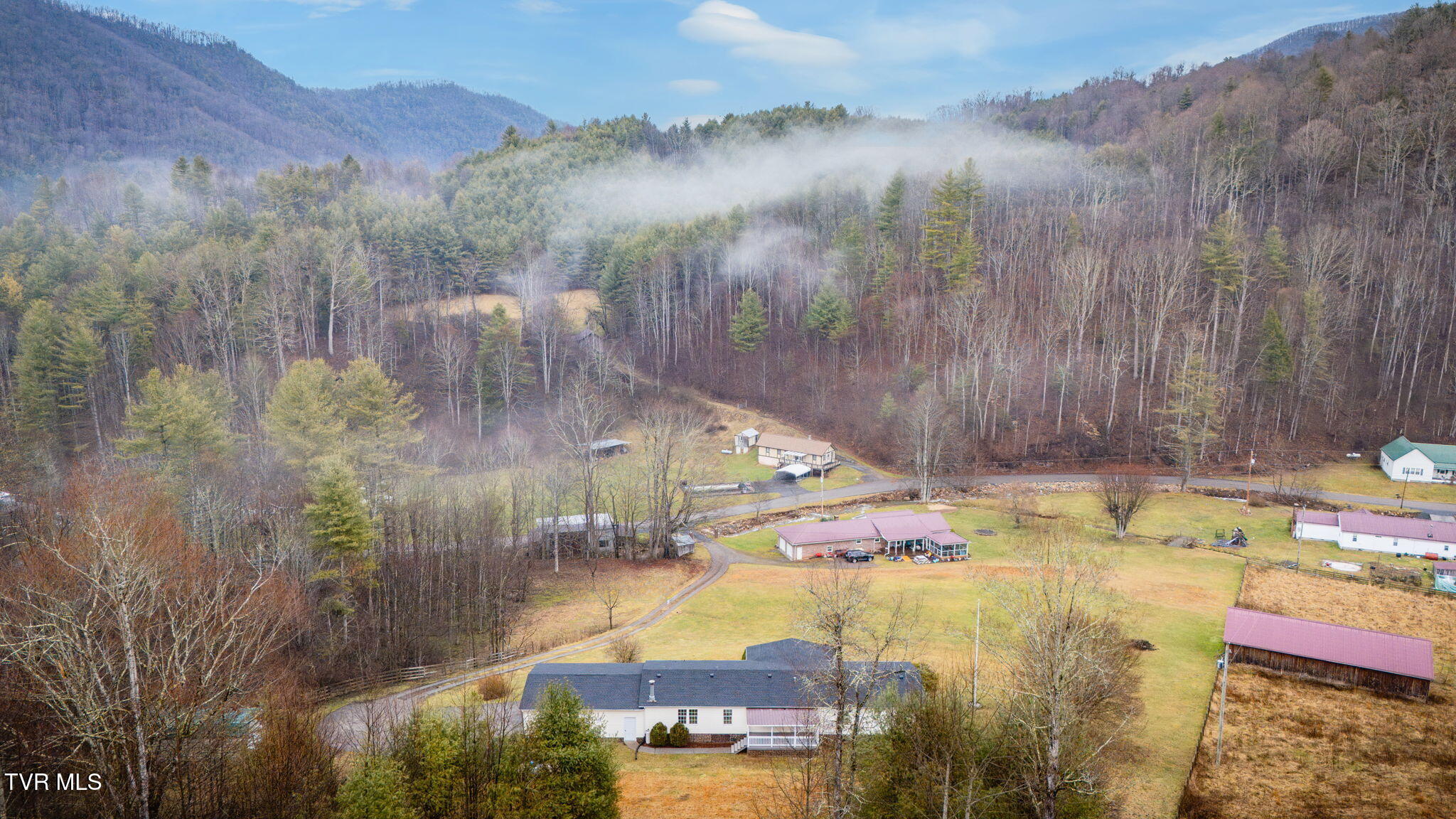 37308 Chestnut Mountain Road Damascus, VA 24236 - Photo 34 of 35 104