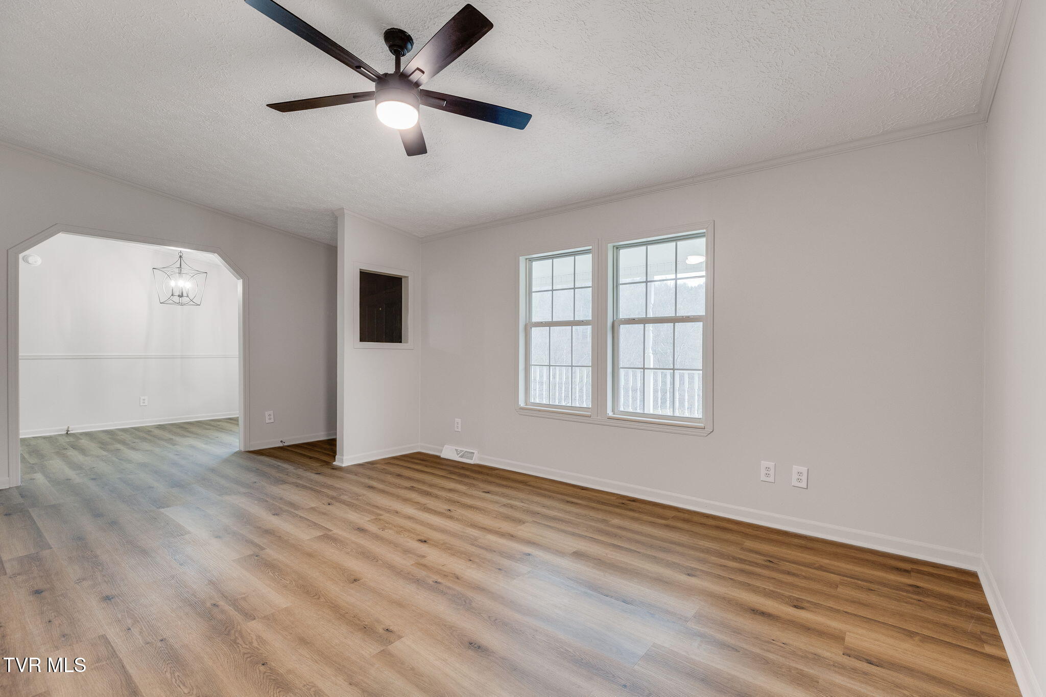 37308 Chestnut Mountain Road Damascus, VA 24236 - Photo 4 of 35 016