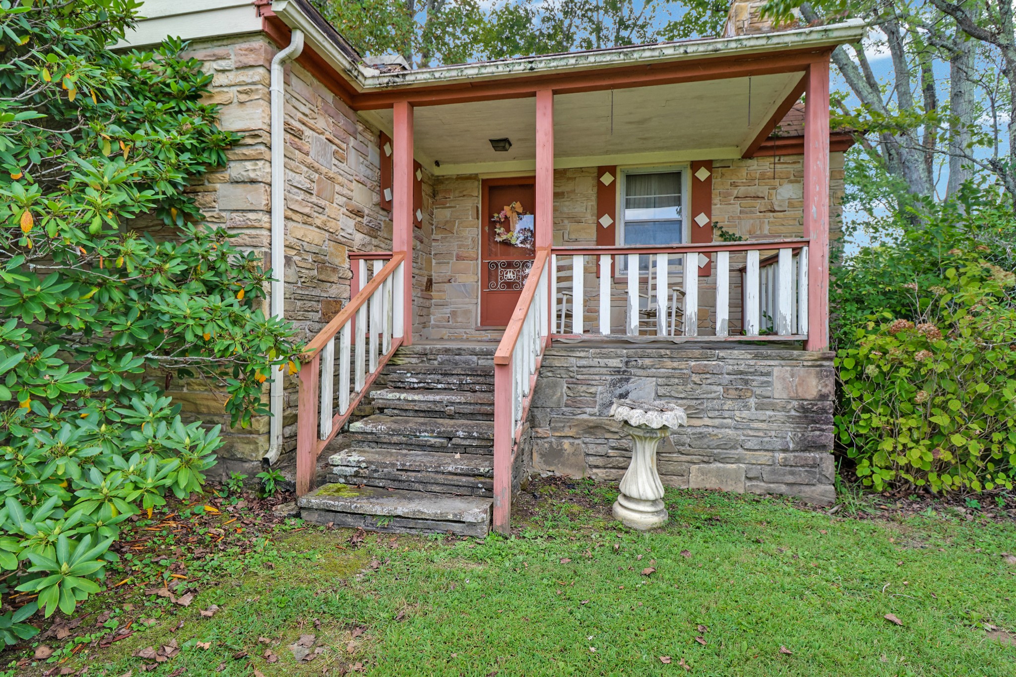 1386 Pigeon Ridge Road Crossville, TN 38572 - Photo 22 of 41 front view of a house with a yard
