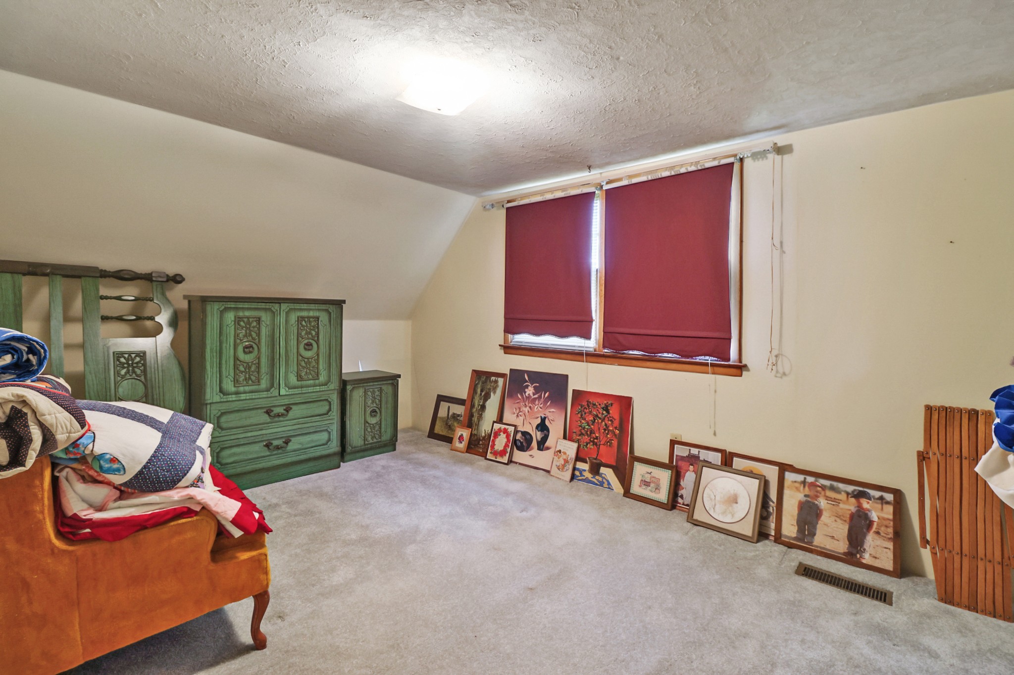 1386 Pigeon Ridge Road Crossville, TN 38572 - Photo 34 of 41 a room with furniture and a chair