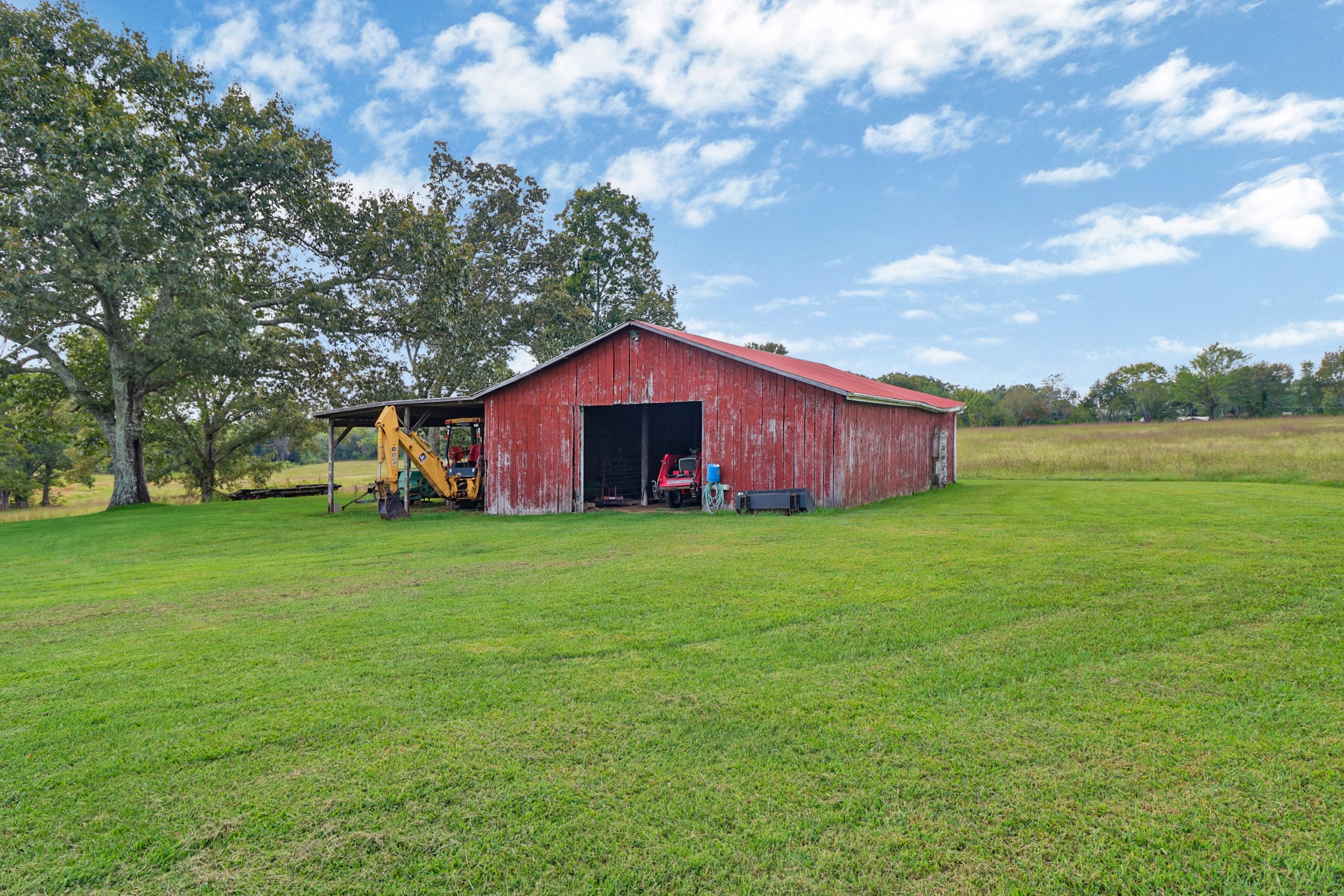 1386 Pigeon Ridge Road Crossville, TN 38572 - Photo 4 of 41 a view of a house with backyard and garden