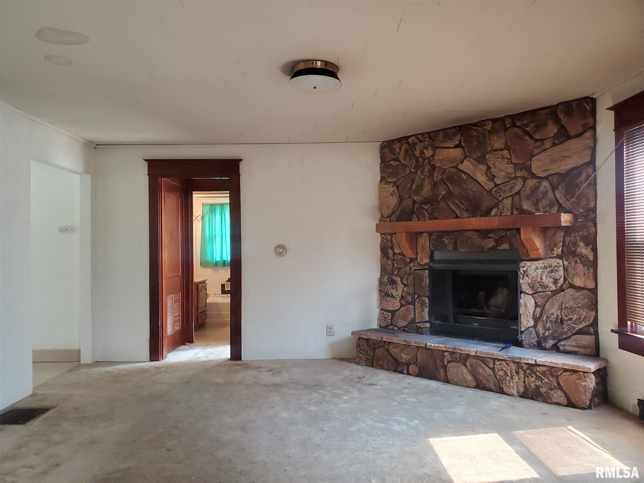 1516 West Washington Street Springfield, IL 62702 - Photo 2 of 13 Gallery Image 2