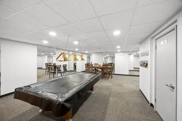 $249,900 | 4221 Saratoga Avenue, Unit 410A, Downers Grove, IL 60515