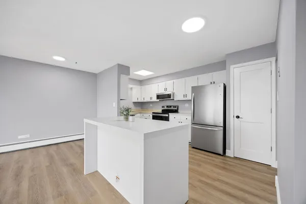 $249,900 | 4221 Saratoga Avenue, Unit 410A, Downers Grove, IL 60515