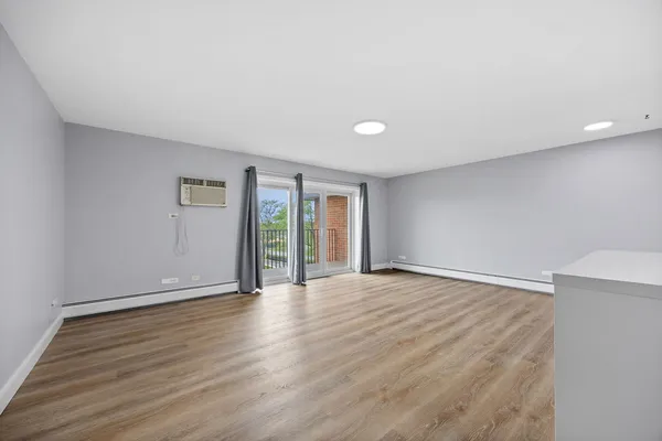 $249,900 | 4221 Saratoga Avenue, Unit 410A, Downers Grove, IL 60515