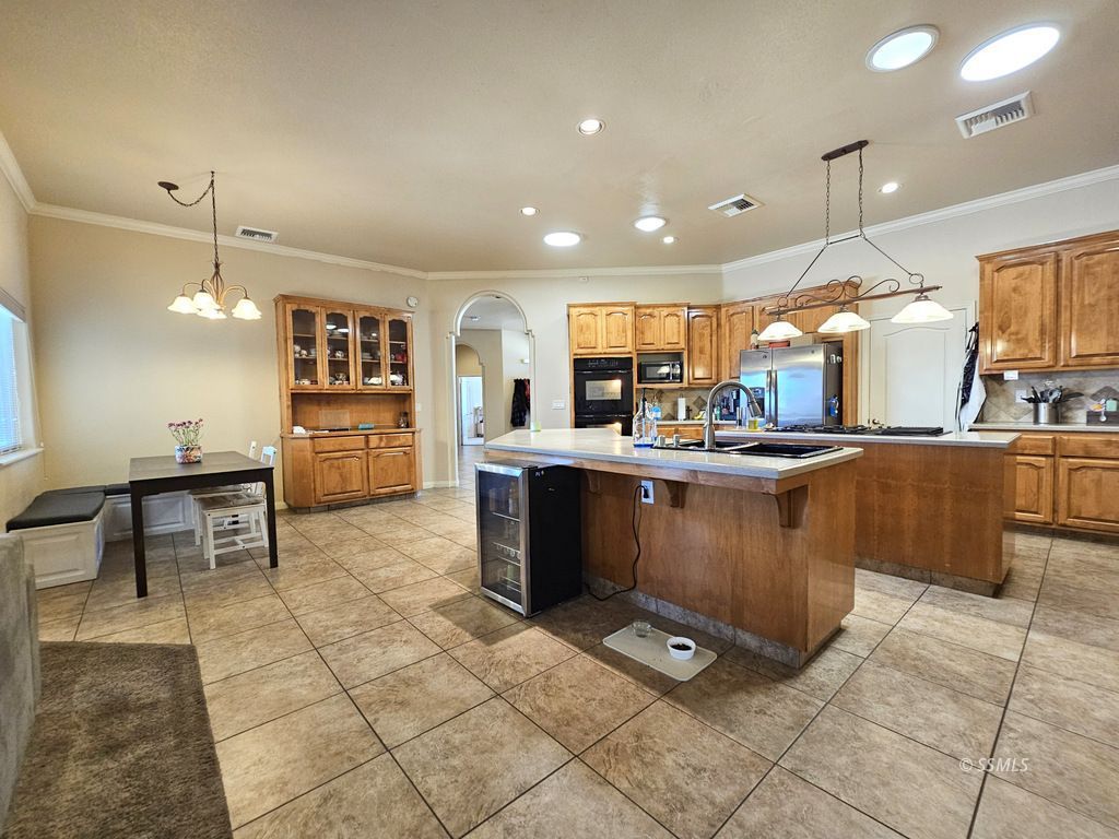 2333 Lacey Street Ridgecrest, CA 93555 - Photo 4 of 47
