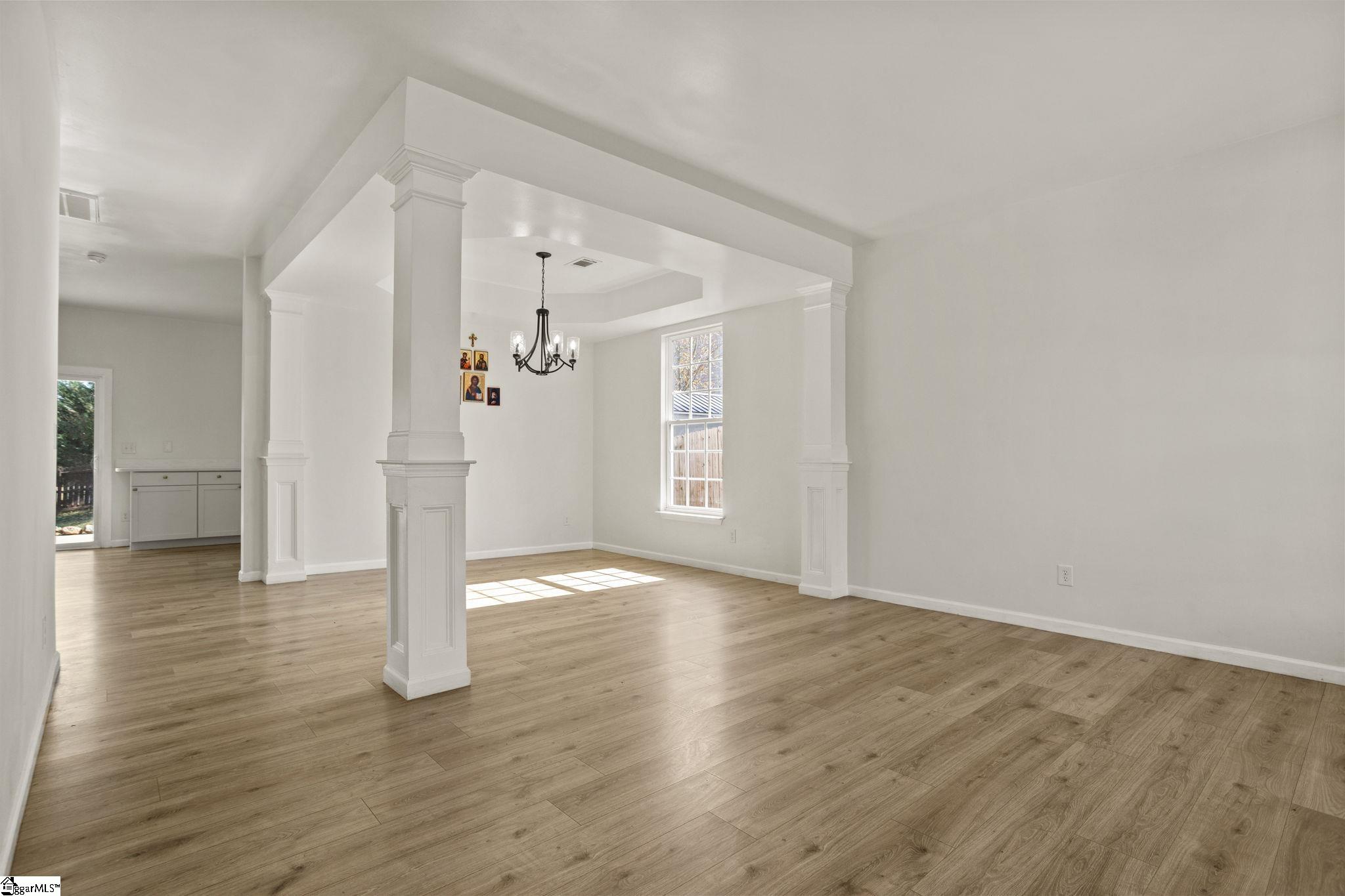 6 Crested Spring Court Greenville, SC 29605 - Photo 6 of 41 Gallery Image 6
