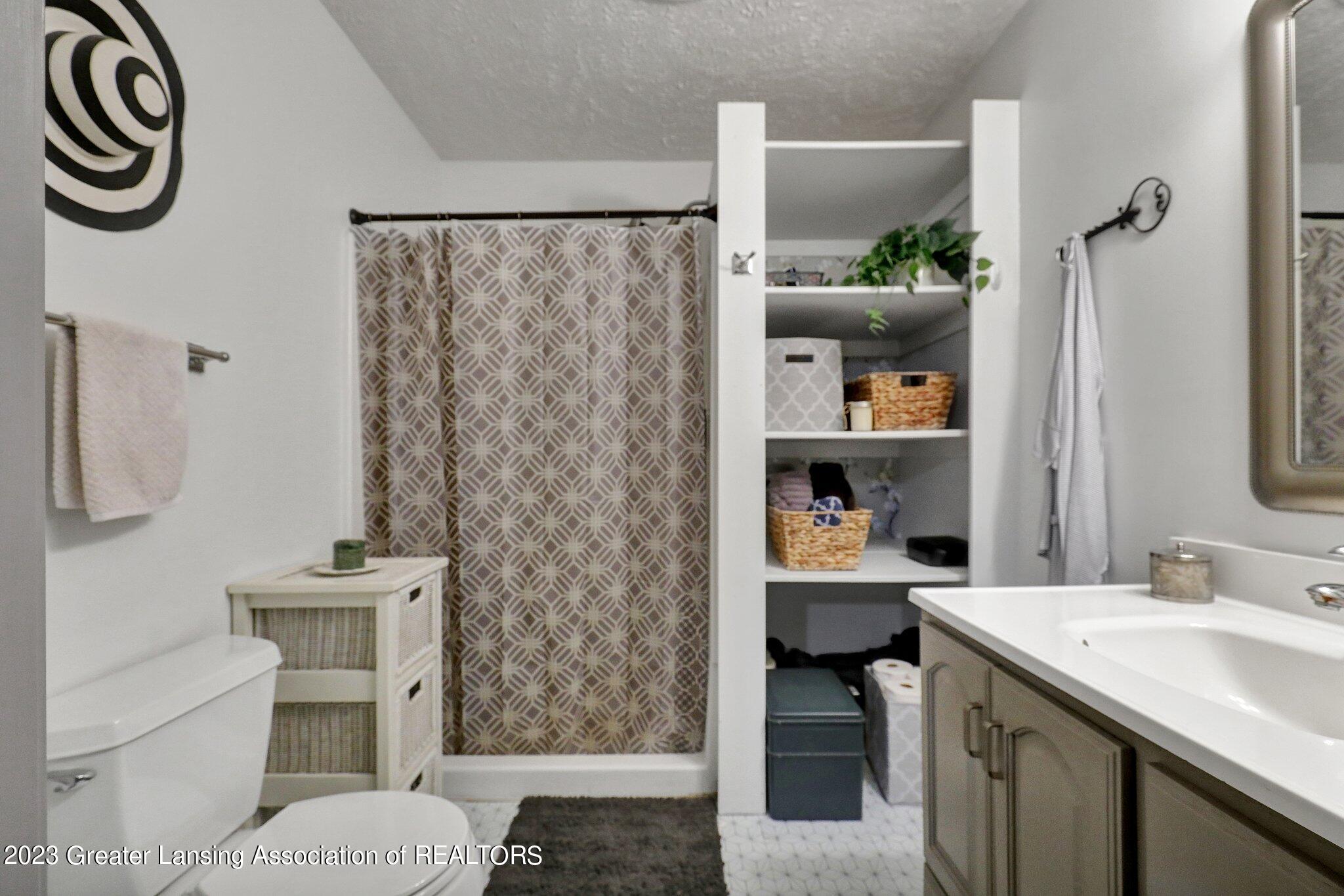 4073 Toles Road Mason, MI 48854 - Photo 30 of 51 Bathroom