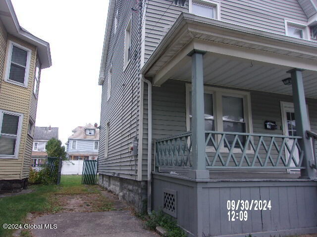 35 James Street Schenectady, NY 12304 - Photo 4 of 56 103_8338