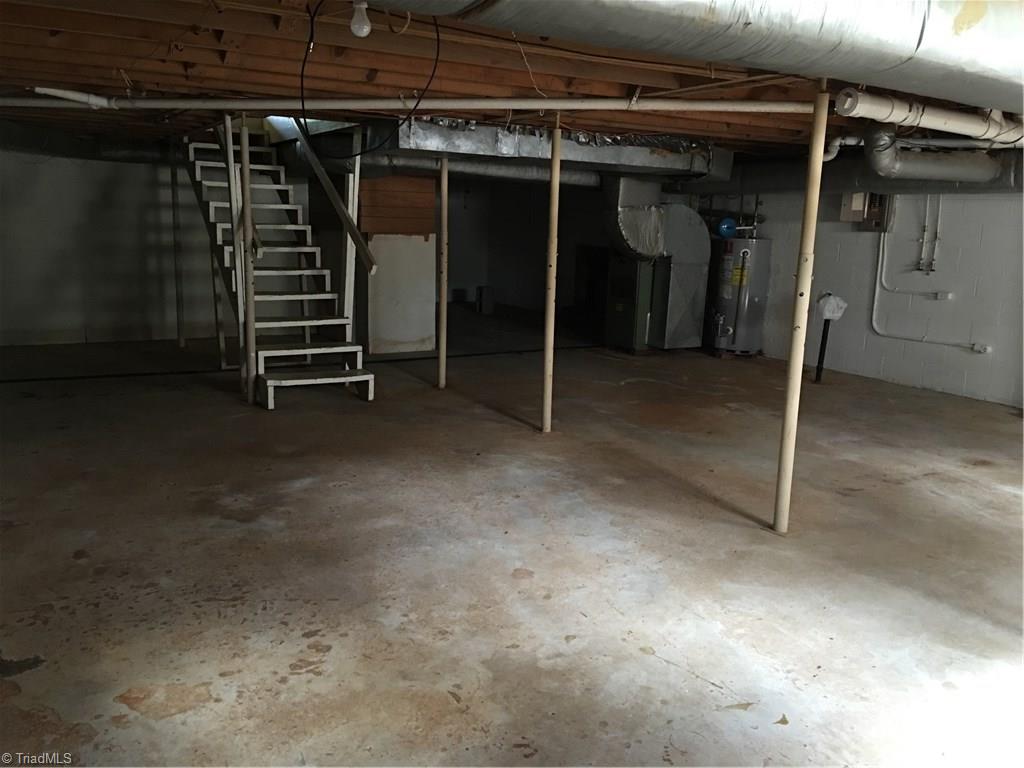 162 Rhodes Road Eden, NC 27288 - Photo 14 of 15 Basement