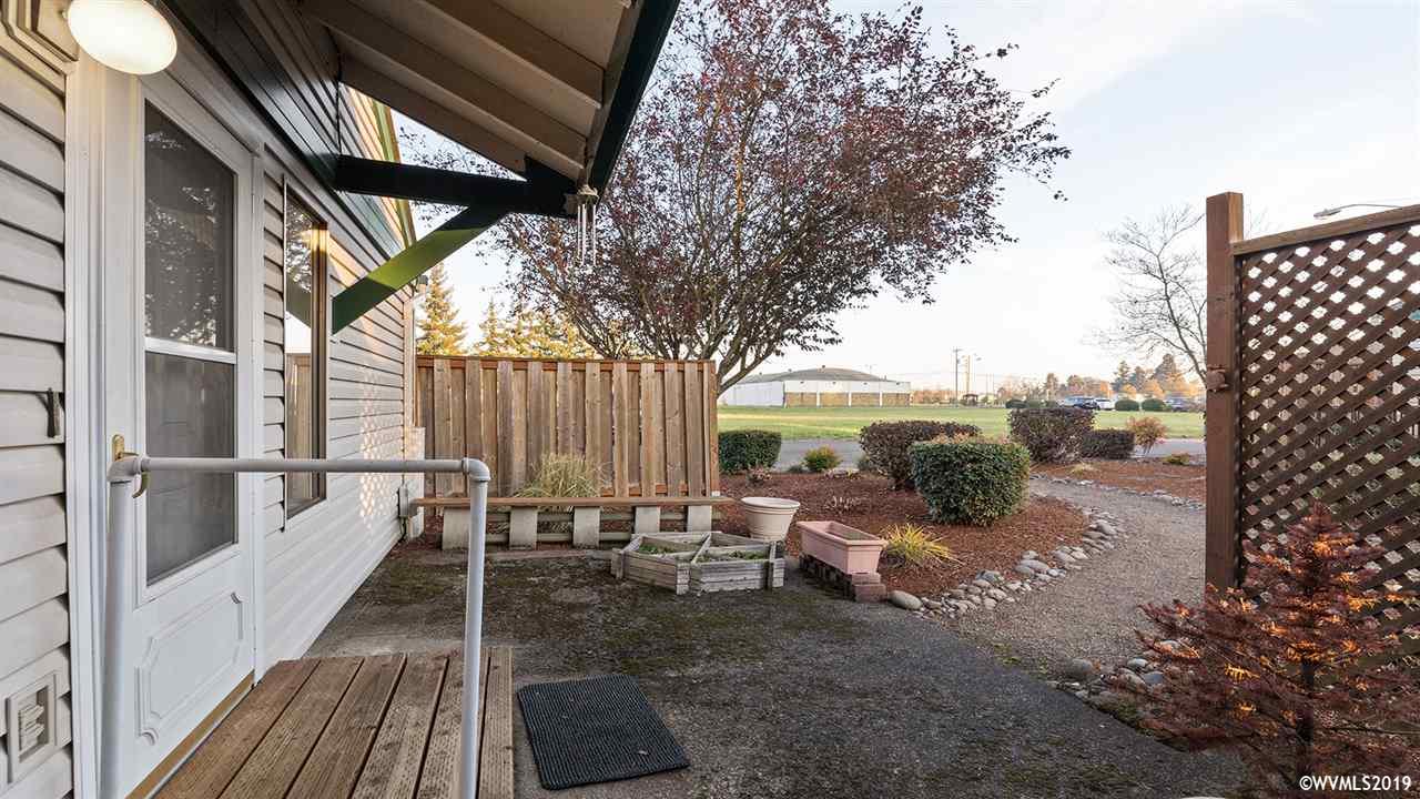 3244 Pacific Place Southwest Albany, OR 97321 - Photo 7 of 30