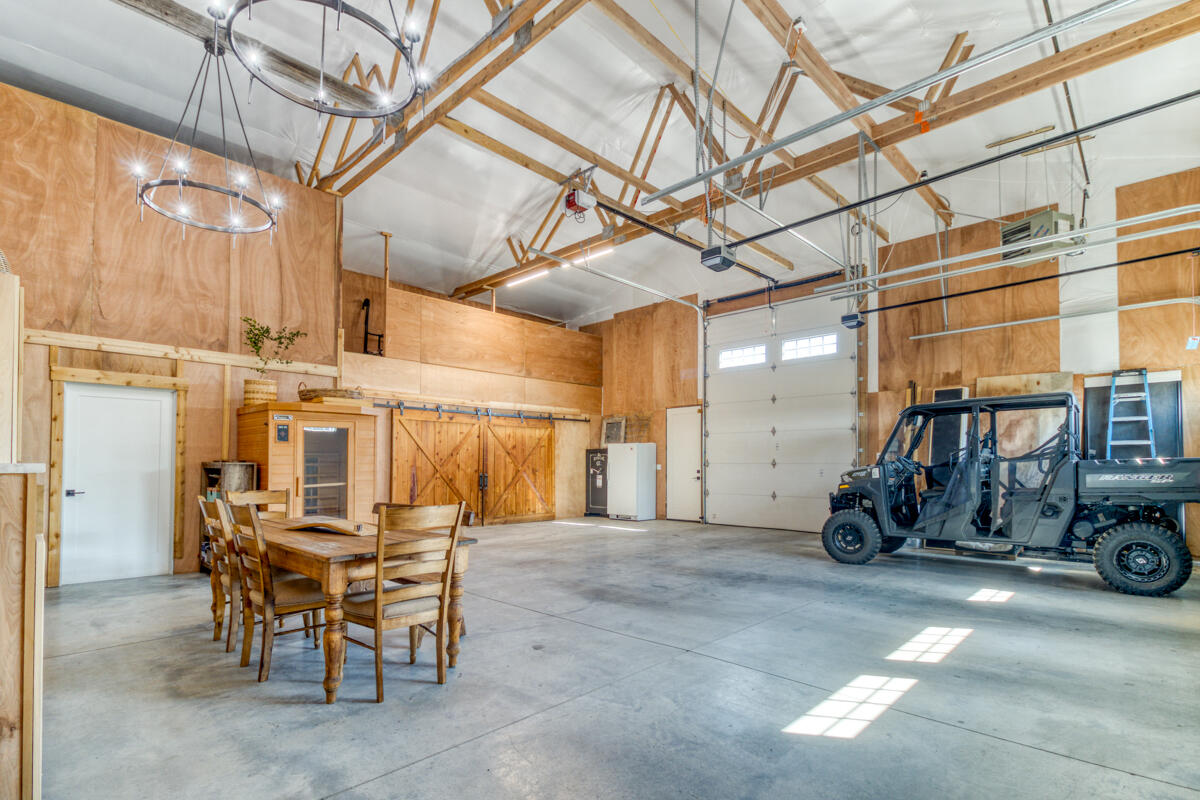 14652 Shumway Road Powell Butte, OR 97753 - Photo 19 of 45 Gallery Image 19