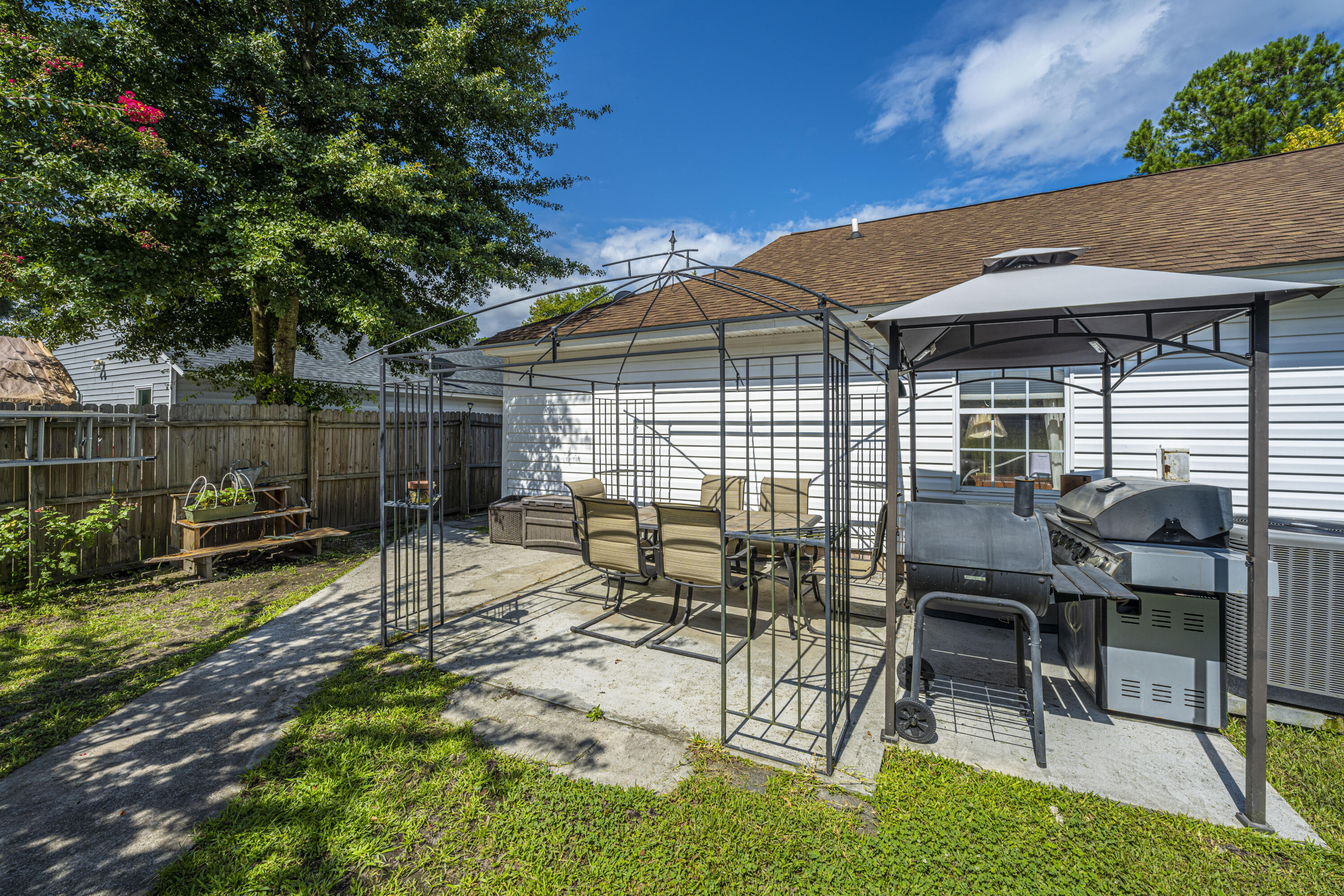 131 Lancashire Road Summerville, SC 29486 - Photo 38 of 48 131LancashireRd47