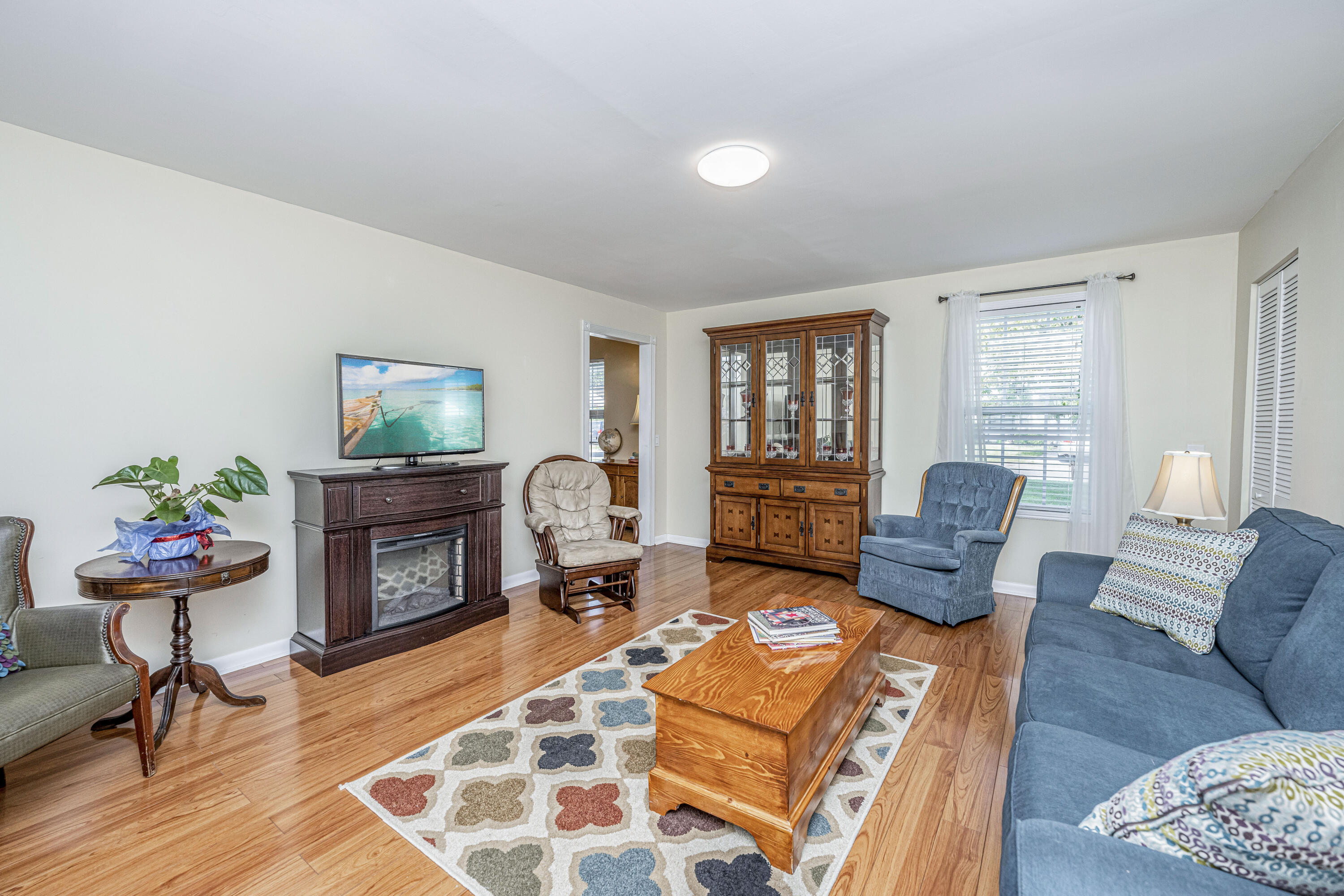 131 Lancashire Road Summerville, SC 29486 - Photo 6 of 48 131LancashireRd24
