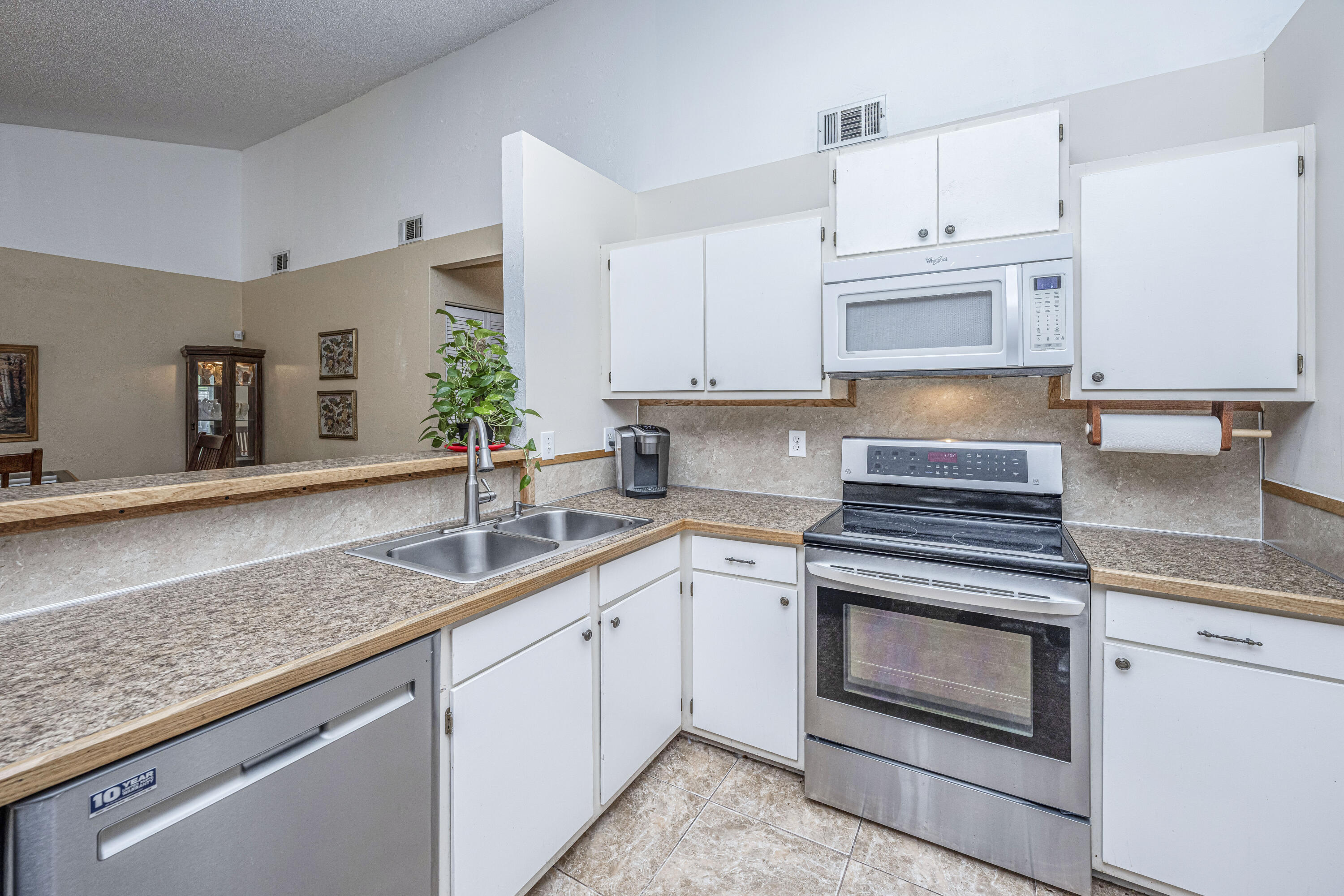 131 Lancashire Road Summerville, SC 29486 - Photo 8 of 48 131LancashireRd18