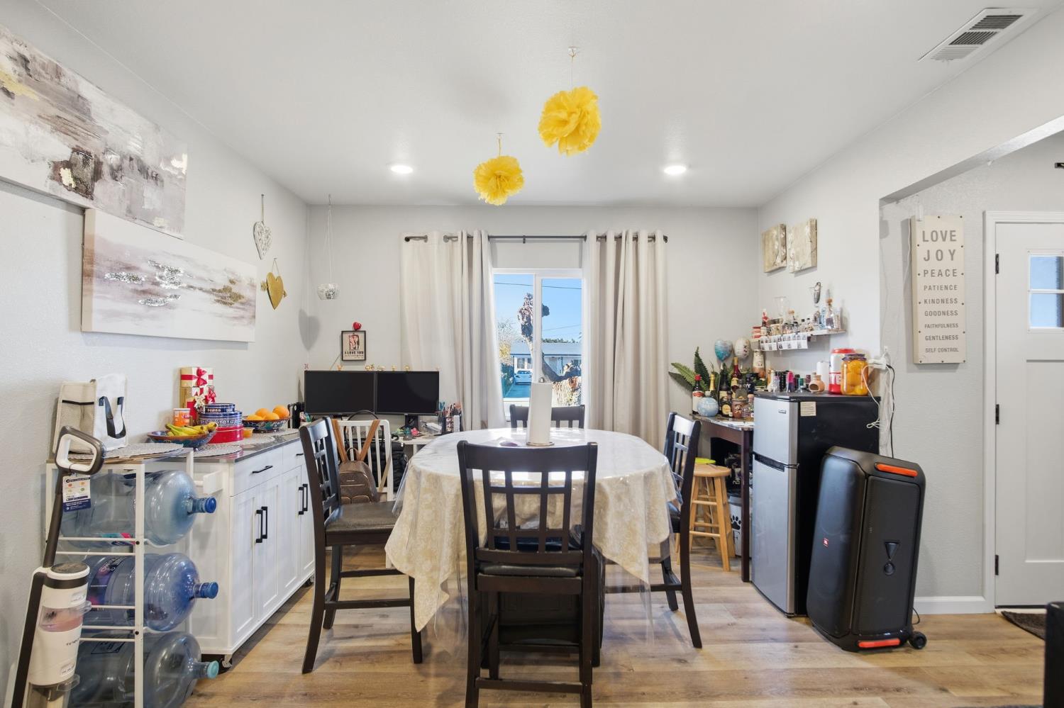 8708 Wilson Street Patterson, CA 95363 - Photo 7 of 26