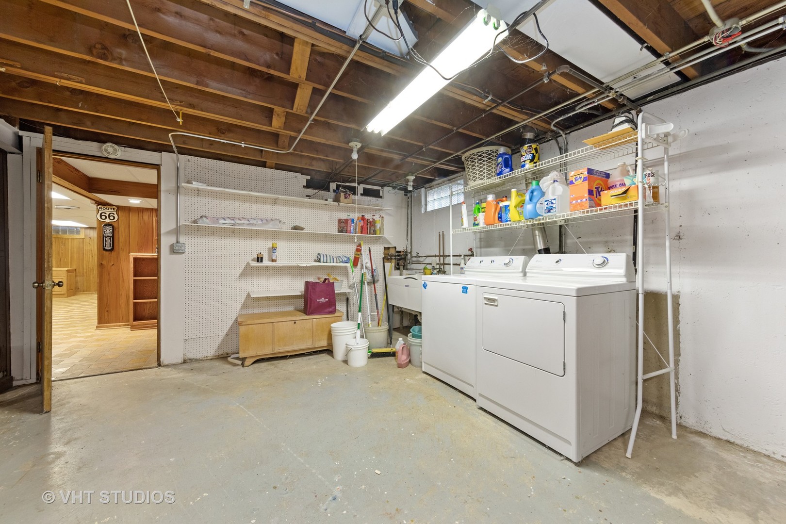 457 Utley Road Elmhurst, IL 60126 - Photo 18 of 23 a utility room with dryer and washer
