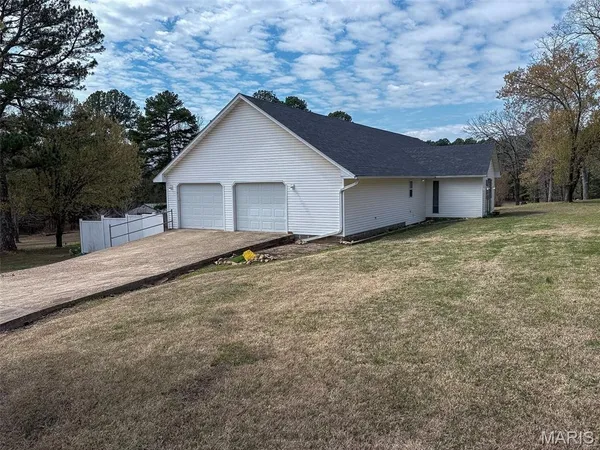 $289,900 | 628 County Road 420, Poplar Bluff, MO 63901