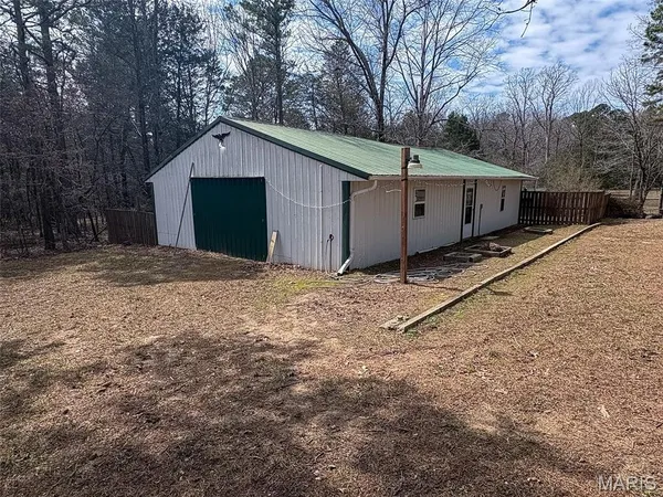 $289,900 | 628 County Road 420, Poplar Bluff, MO 63901