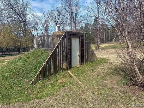 $289,900 | 628 County Road 420, Poplar Bluff, MO 63901