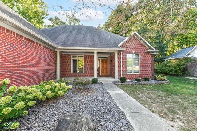 $535,000 | 5276 Oakbrook Drive, Plainfield, IN 46168