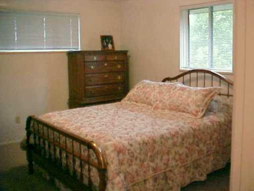 413 Lindsay Road Carnegie, PA 15106 - Photo 7 of 8 Other.