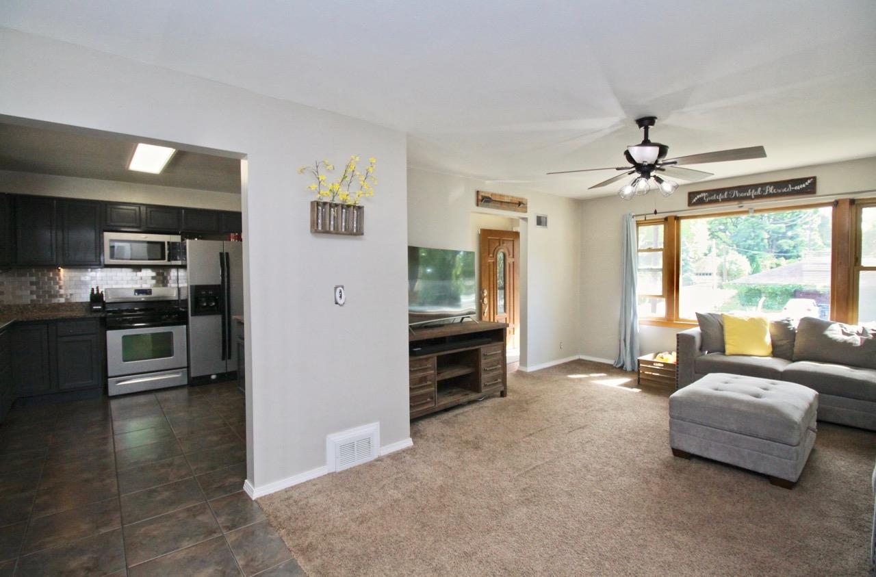 2420 Rural Street Rockford, IL 61107 - Photo 3 of 17 Gallery Image 3