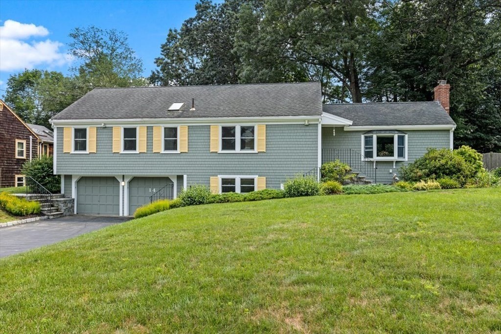 14 Winthrop Road Hingham, MA 02043 - Photo 1 of 38 Gallery Image 1