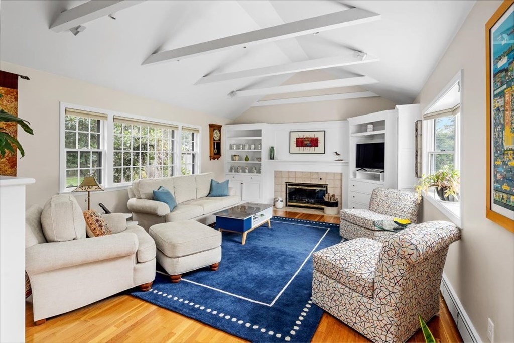 14 Winthrop Road Hingham, MA 02043 - Photo 3 of 38 Gallery Image 3