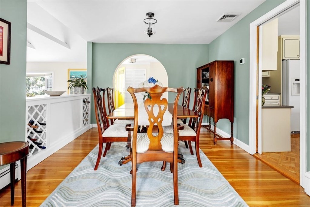 14 Winthrop Road Hingham, MA 02043 - Photo 7 of 38 Gallery Image 7
