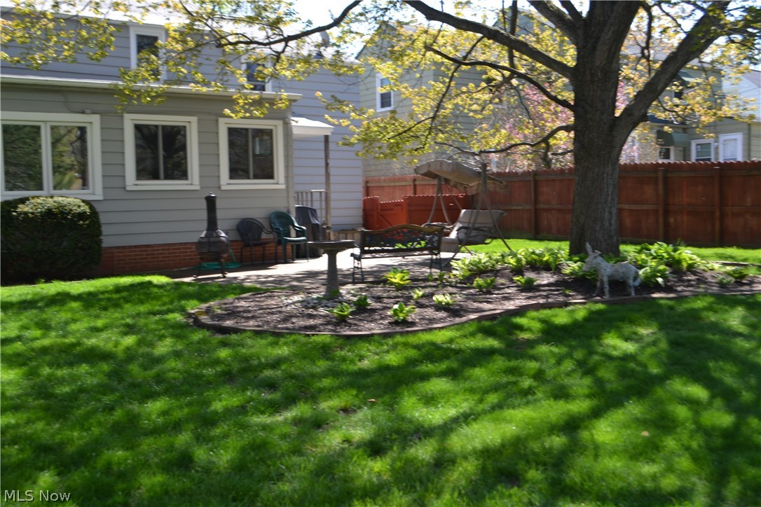 830 Quilliams Road Cleveland Heights, OH 44121 - Photo 34 of 35 Yes....this is your view every season.