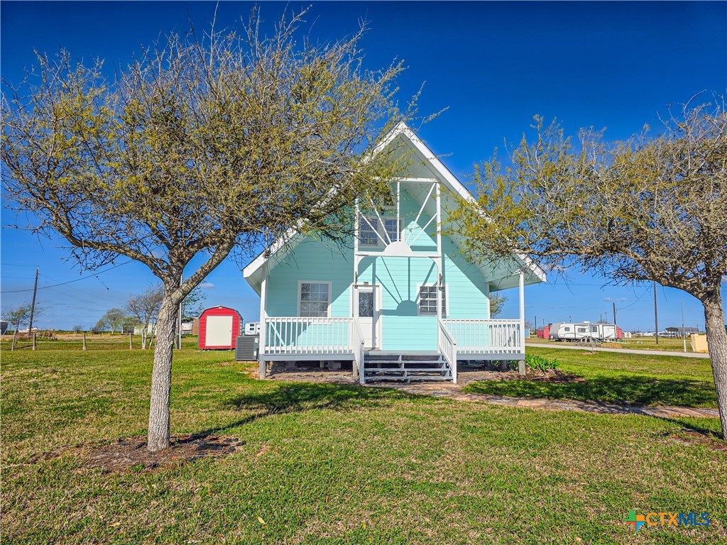 376 Haddock Drive Palacios, TX 77465 - Photo 2 of 41