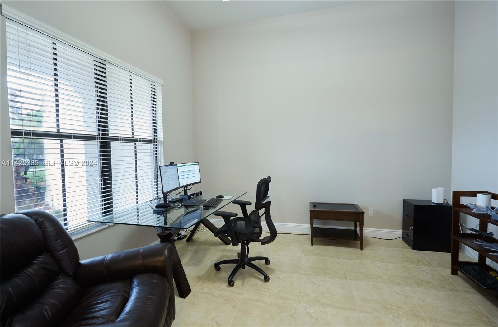 4431 Estates Road Davie, FL 33328 - Photo 16 of 53 Gallery Image 16