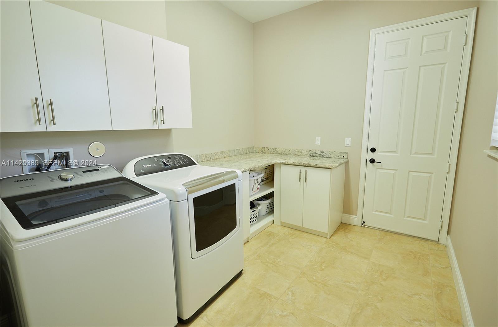 4431 Estates Road Davie, FL 33328 - Photo 28 of 53 Gallery Image 28