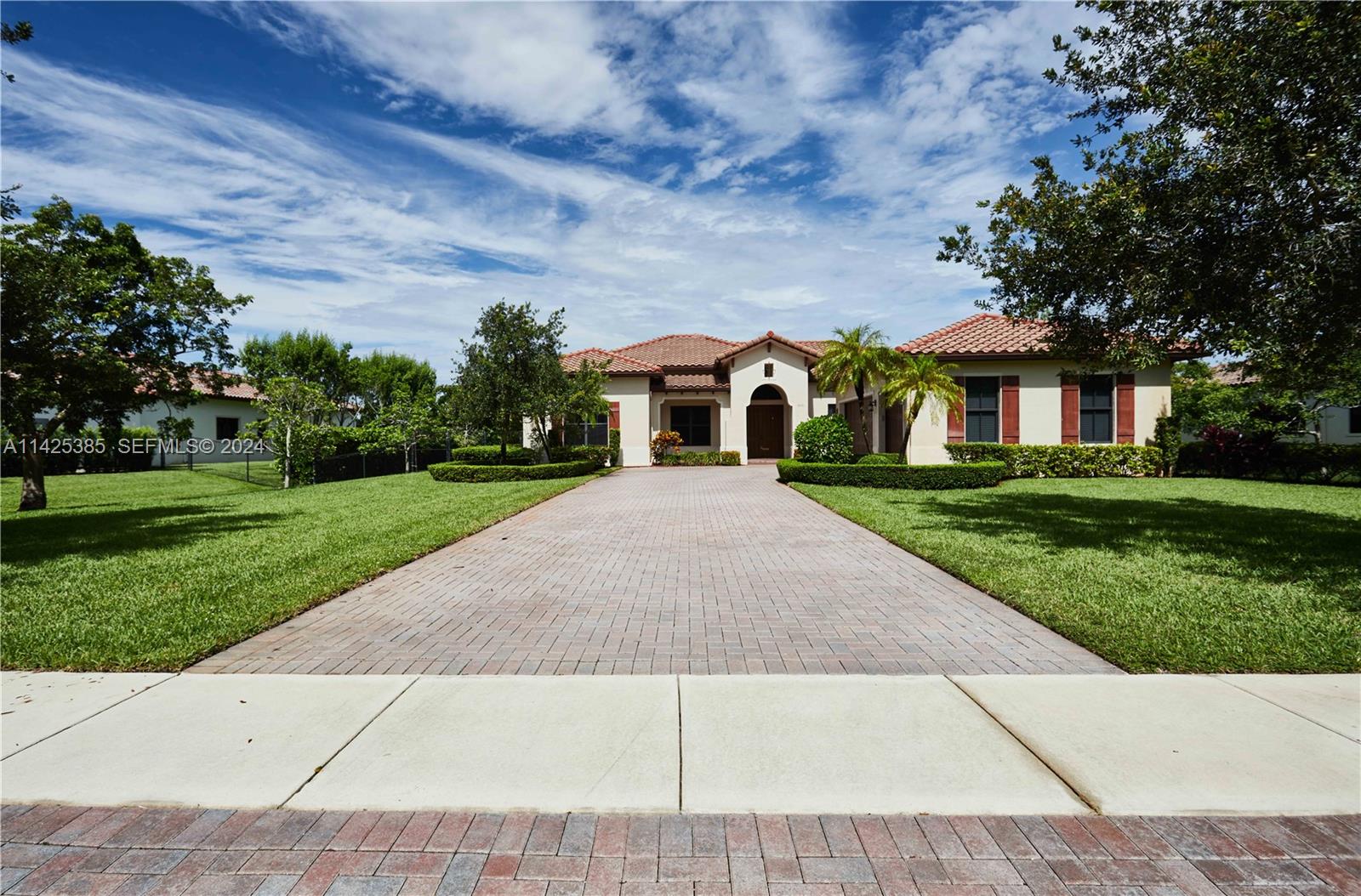 4431 Estates Road Davie, FL 33328 - Photo 3 of 53 Gallery Image 3