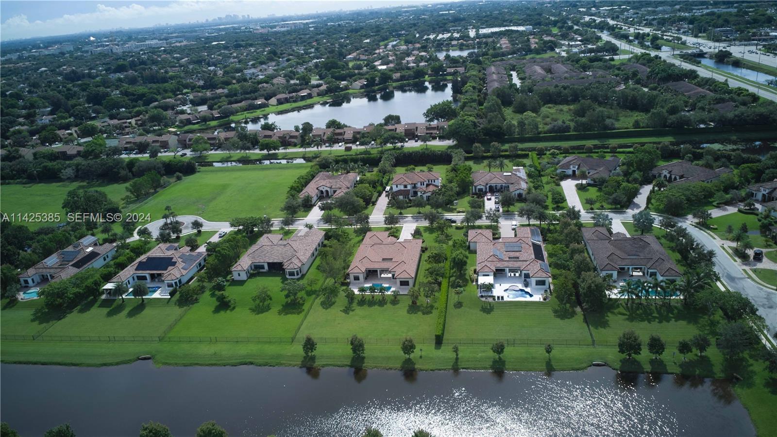 4431 Estates Road Davie, FL 33328 - Photo 50 of 53 Gallery Image 50