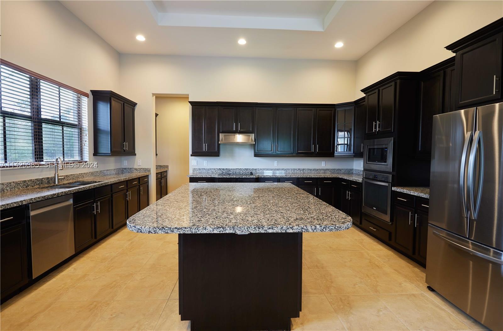4431 Estates Road Davie, FL 33328 - Photo 5 of 53 Gallery Image 5