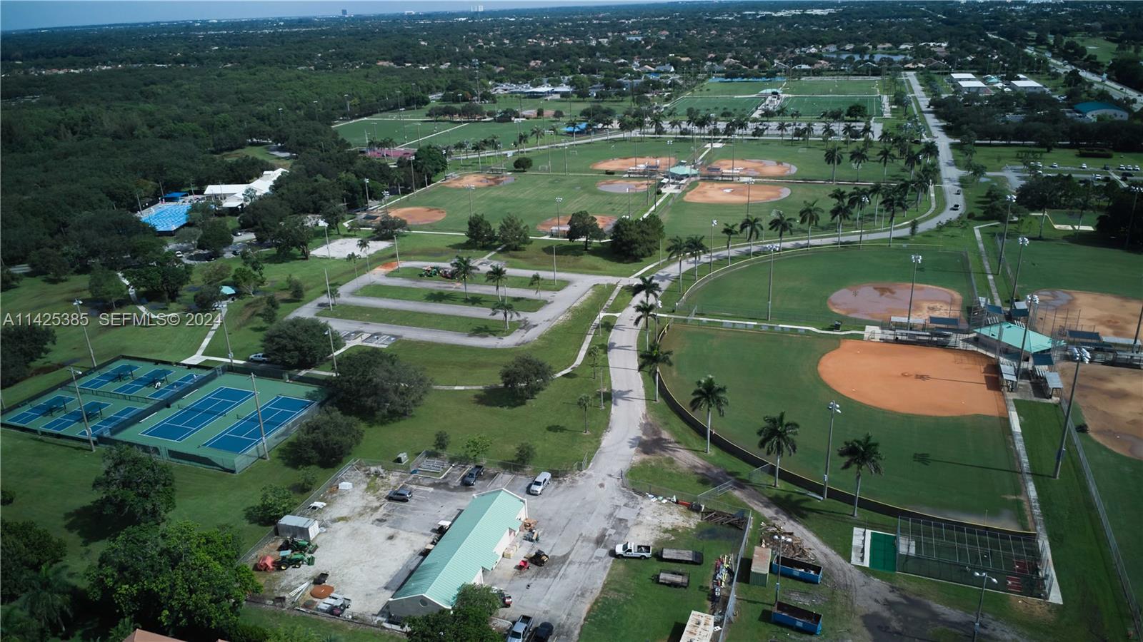 4431 Estates Road Davie, FL 33328 - Photo 53 of 53 Gallery Image 53